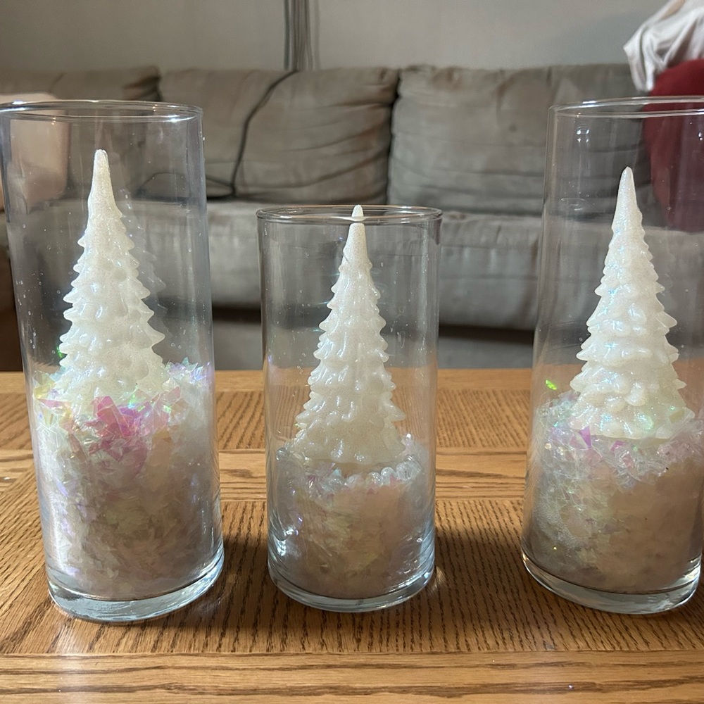 Elegant Light Up Holiday Tree Set